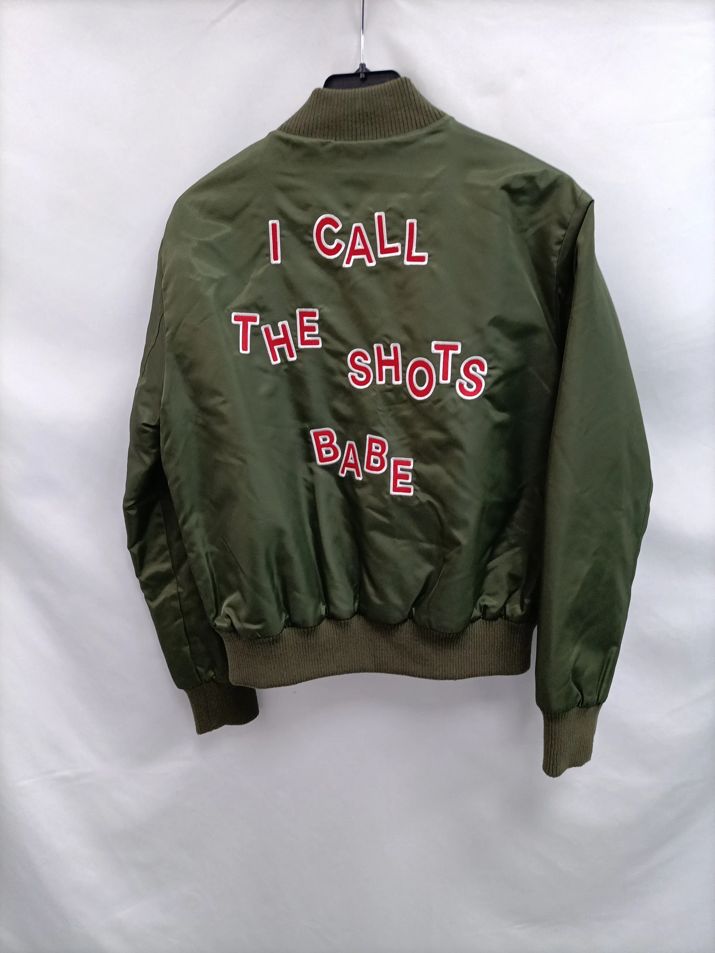 FOREVER21. Bomber verde militar  T.s